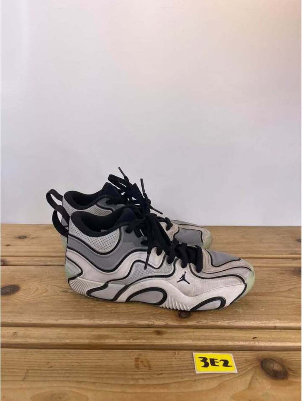Jordan Heir Series Metallic Silver Black Mens Size 7.5 Basketball Shoes - Picture 2 of 8